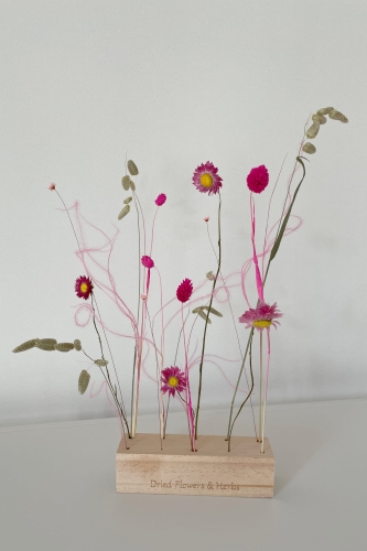 Set von rosa Trockenblumen + Holzständer, mittel