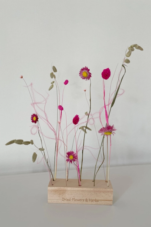 Set von rosa Trockenblumen + Holzständer, mittel