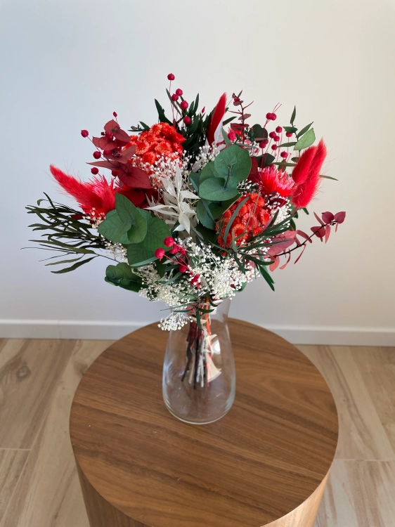 Dried flowers bouquet - red