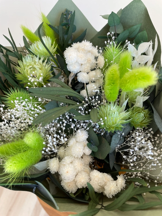 Dried flowers bouquet - green