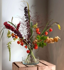 Hanataba Crystal Clear - flower arrangement tool